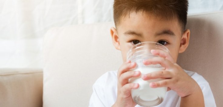 Anak Minum Susu Setelah Minum Obat, Apakah Boleh?