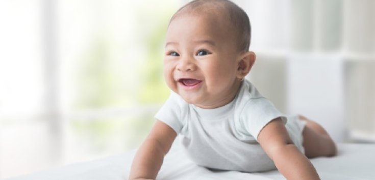 Perkembangan Bayi 3 Bulan Menuju 4 Bulan dan Stimulasinya