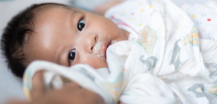 Penyebab Bayi Muntah Setelah Minum ASI dan Solusinya